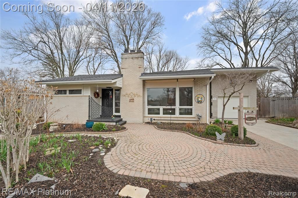 2454 N Middlebelt Road N, West Bloomfield Township, MI 48324 Main Photo