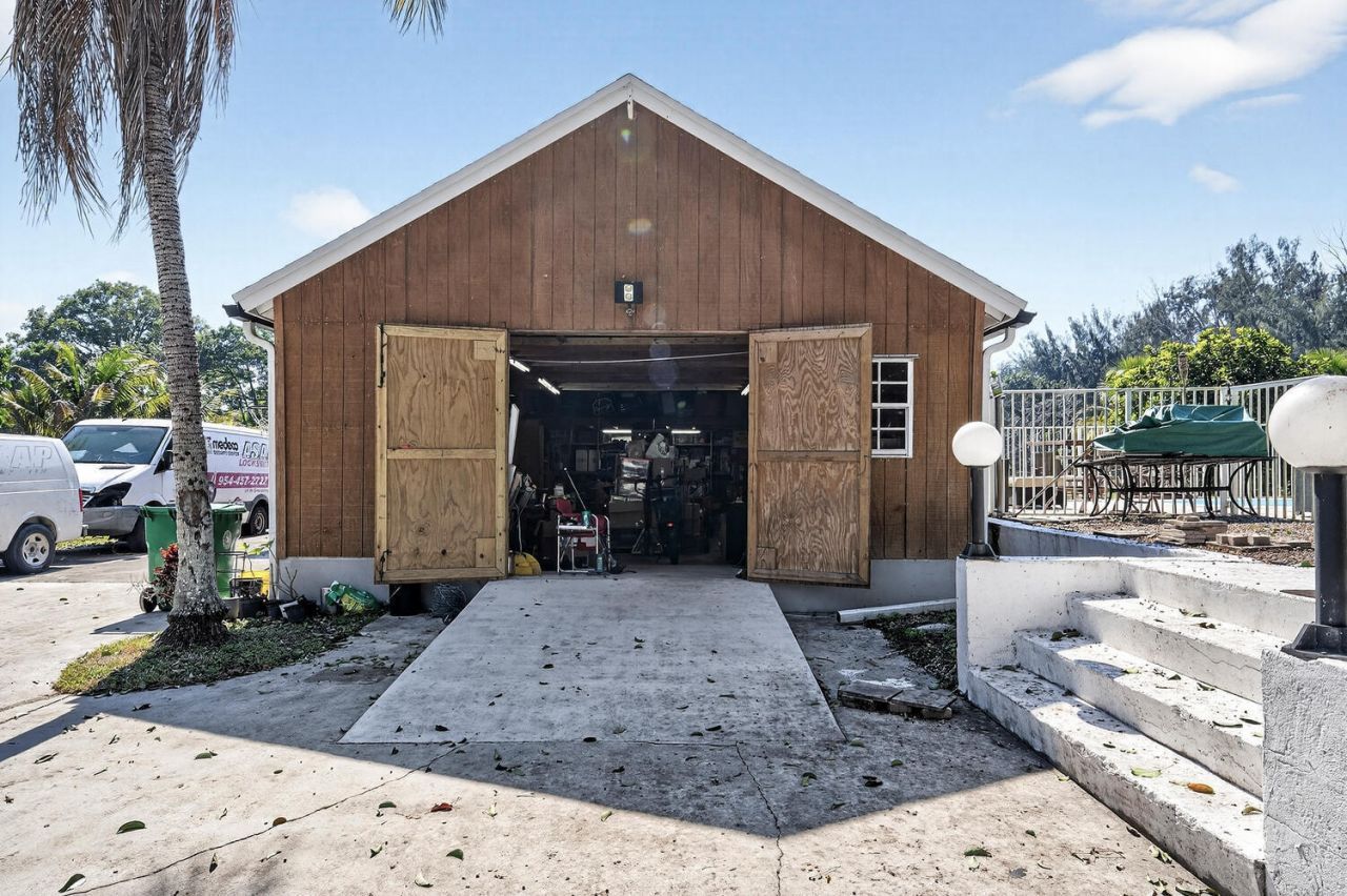 1710 SW 142nd Avenue, Davie, FL 33325 Photo