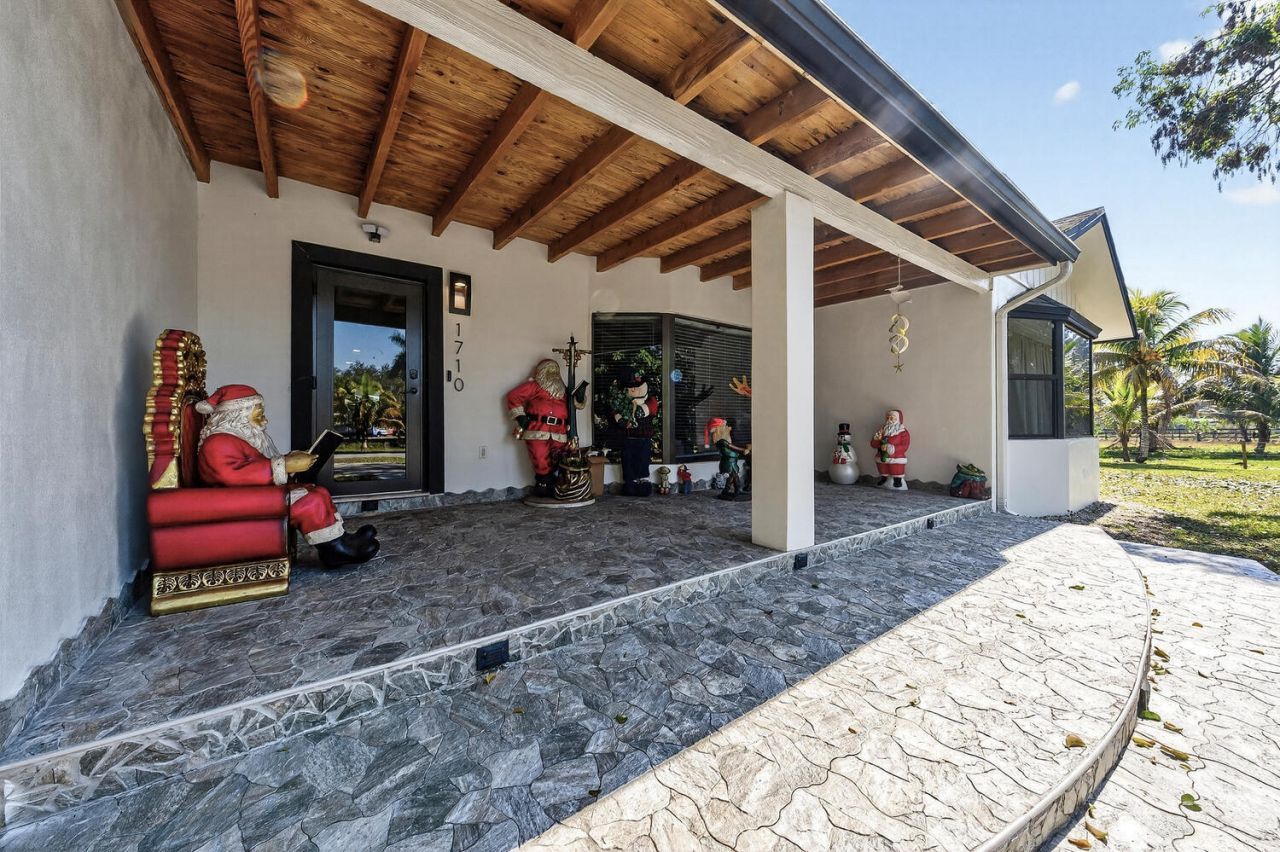 1710 SW 142nd Avenue, Davie, FL 33325 Photo