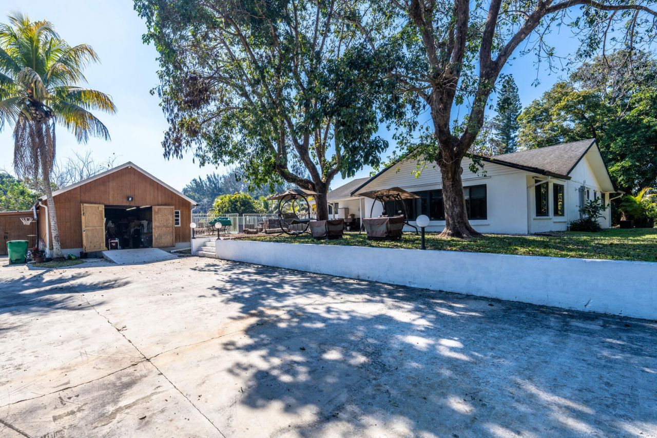 1710 SW 142nd Avenue, Davie, FL 33325 Photo