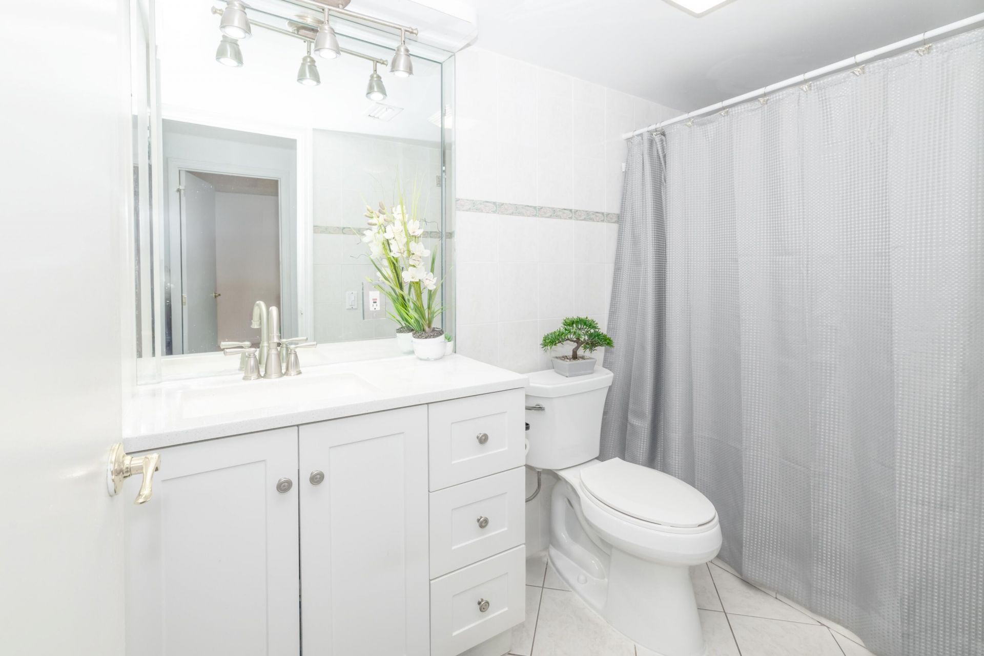 5055 NW 7th Street, Unit 610, Miami, FL 33126 Photo