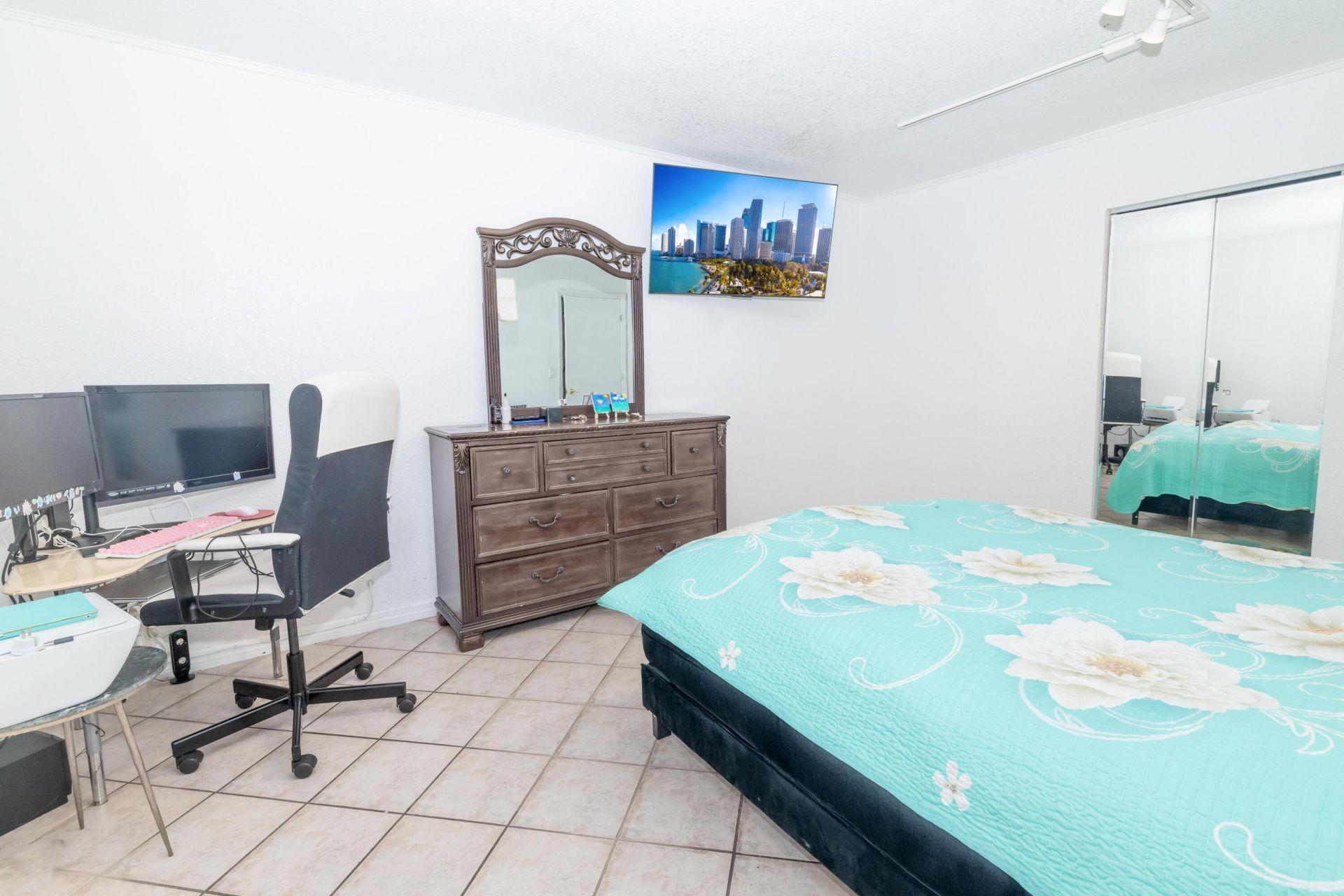 5055 NW 7th Street, Unit 610, Miami, FL 33126 Photo
