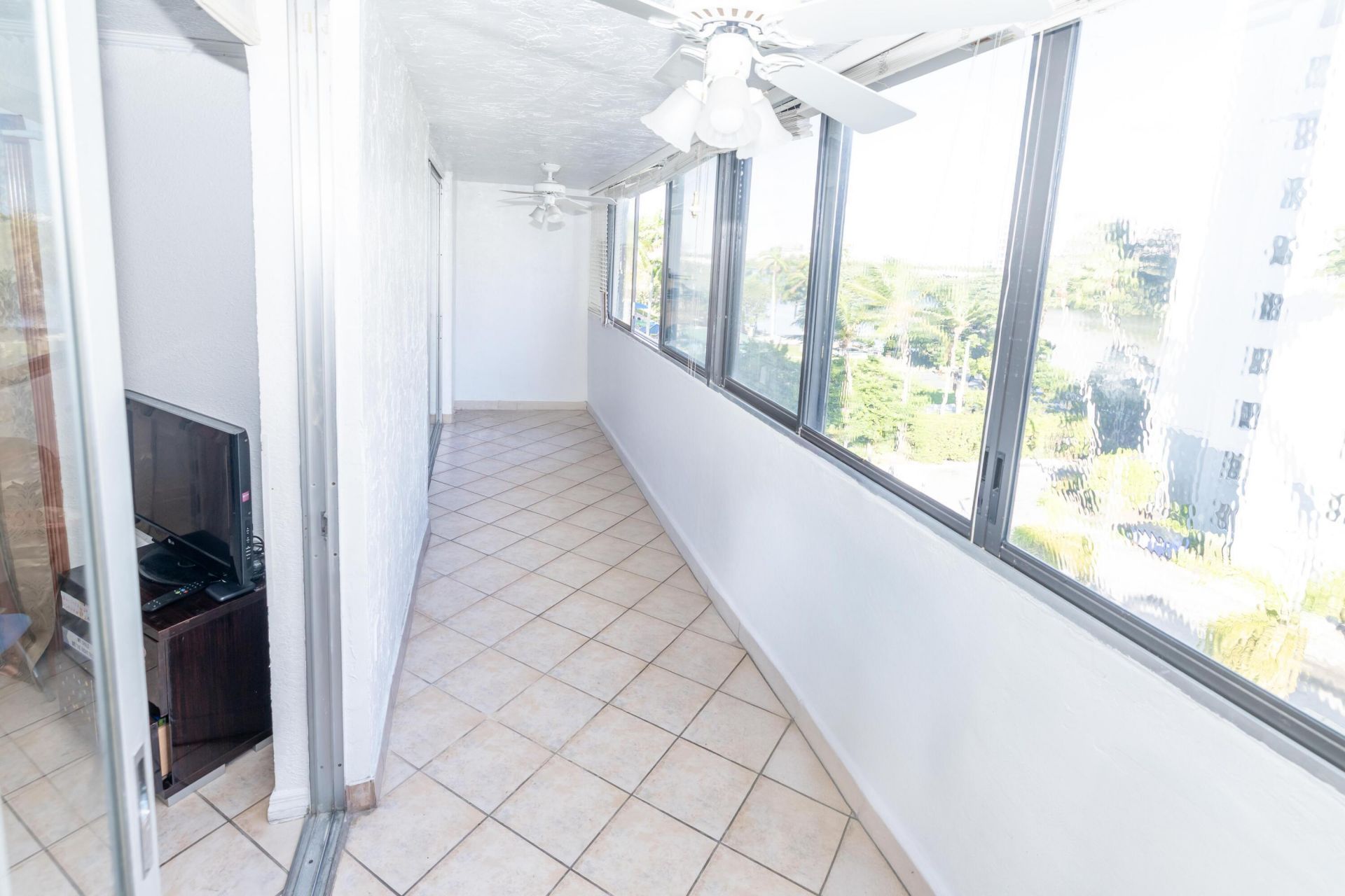 5055 NW 7th Street, Unit 610, Miami, FL 33126 Photo