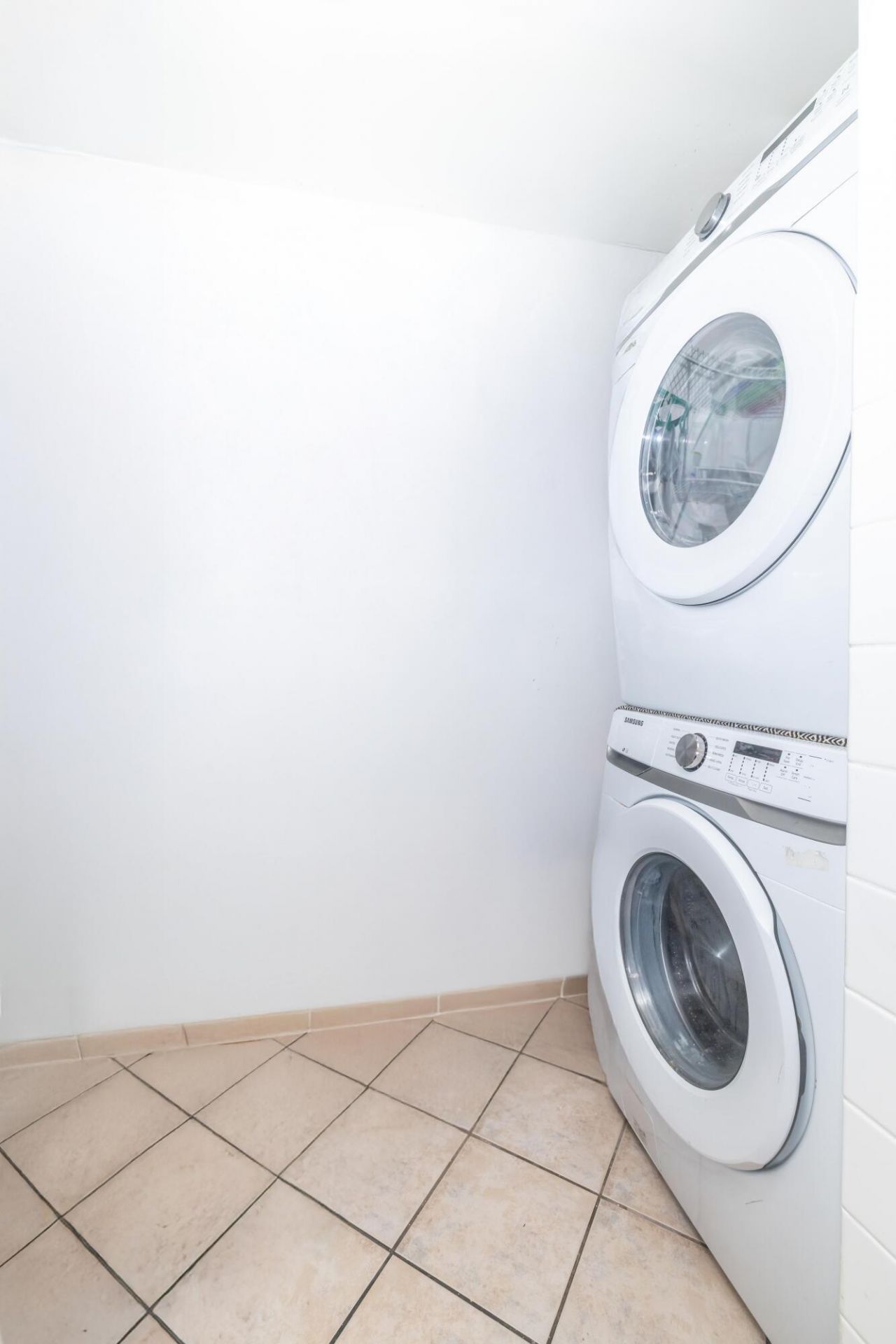 5055 NW 7th Street, Unit 610, Miami, FL 33126 Photo