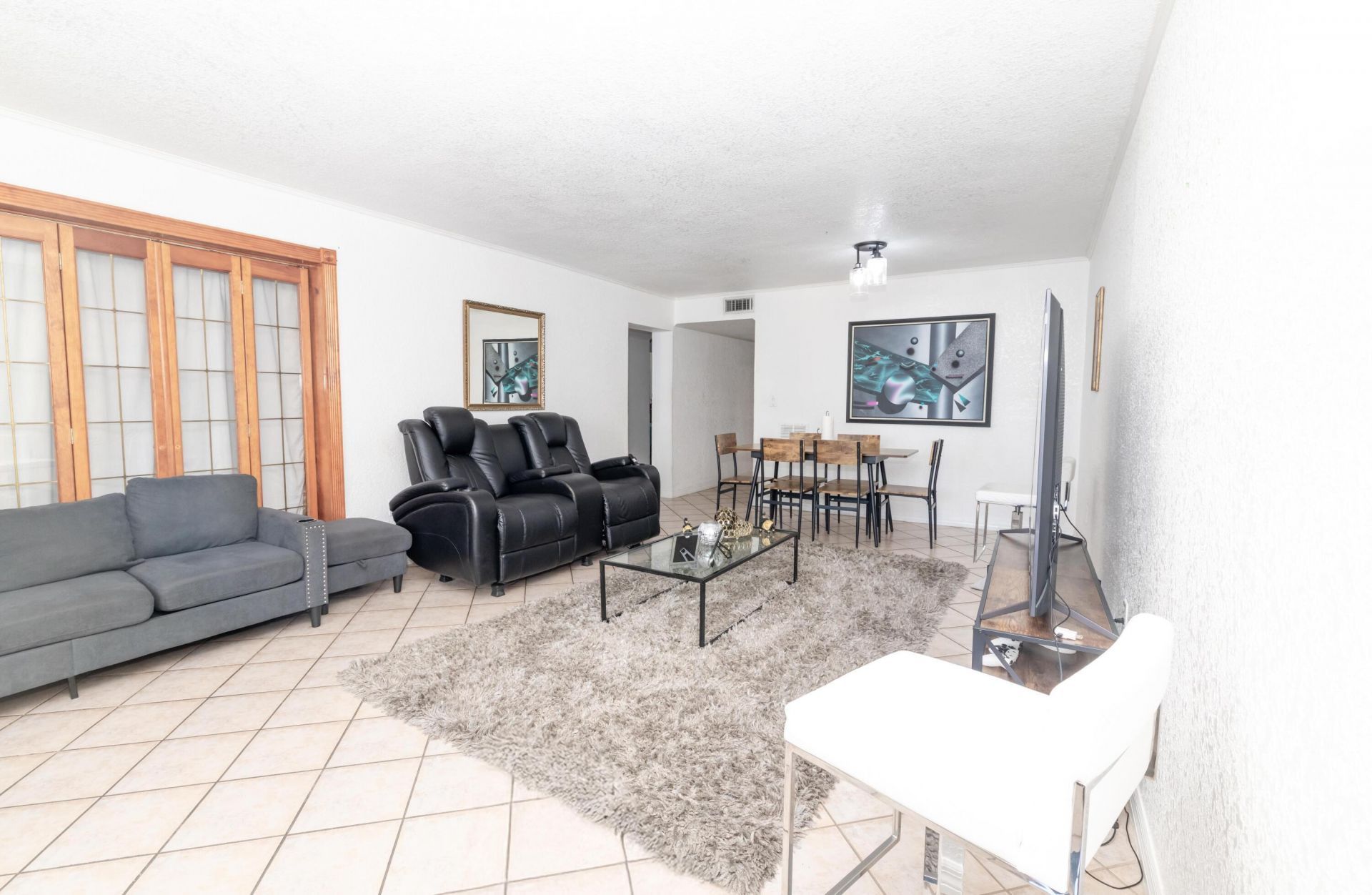 5055 NW 7th Street, Unit 610, Miami, FL 33126 Photo