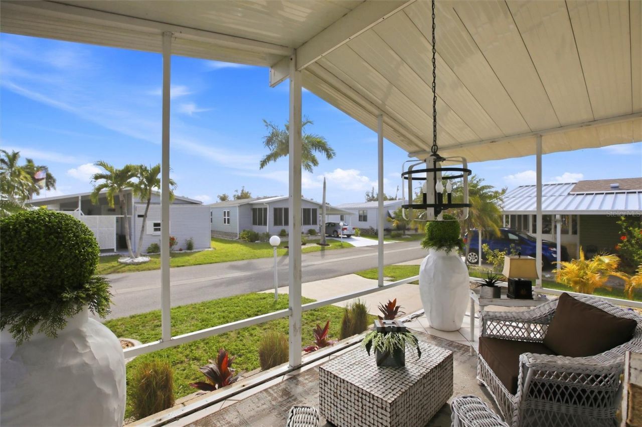 701 Aqui Esta Drive, Unit 52, Punta Gorda, FL 33950 Photo