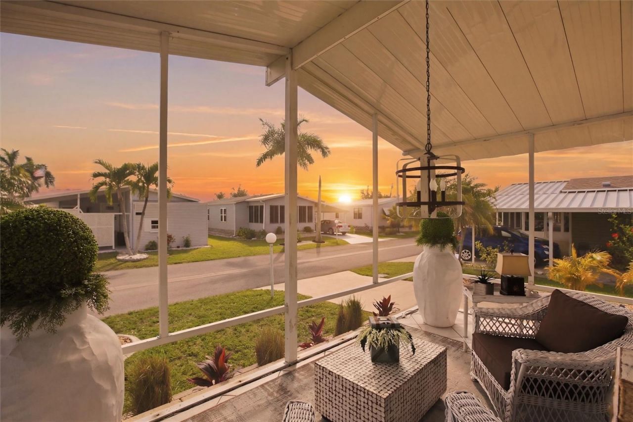 701 Aqui Esta Drive, Unit 52, Punta Gorda, FL 33950 Photo