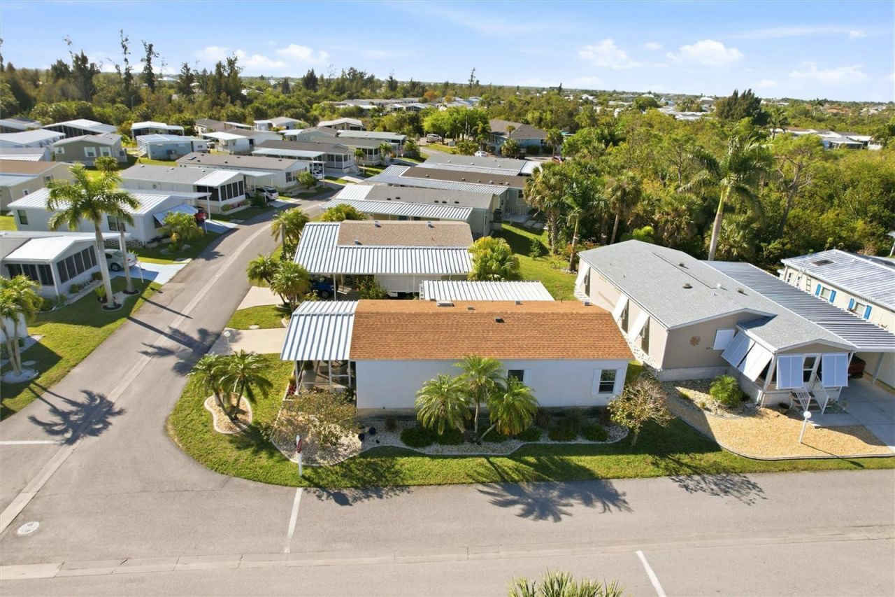 701 Aqui Esta Drive, Unit 52, Punta Gorda, FL 33950 Photo