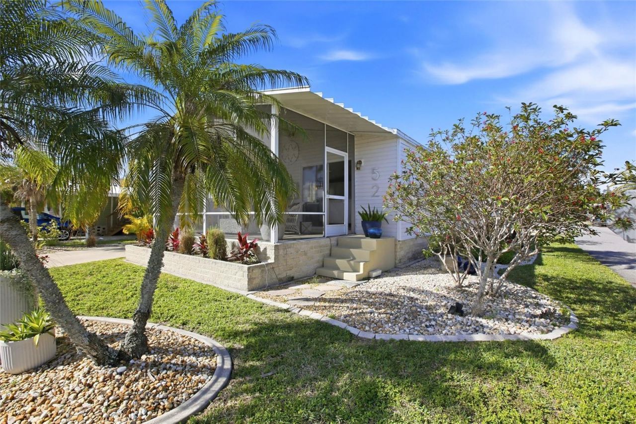 701 Aqui Esta Drive, Unit 52, Punta Gorda, FL 33950 Photo