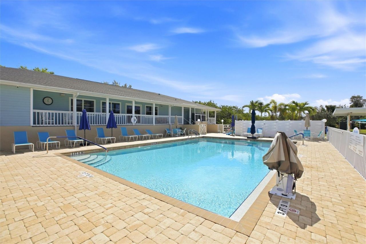 701 Aqui Esta Drive, Unit 52, Punta Gorda, FL 33950 Photo