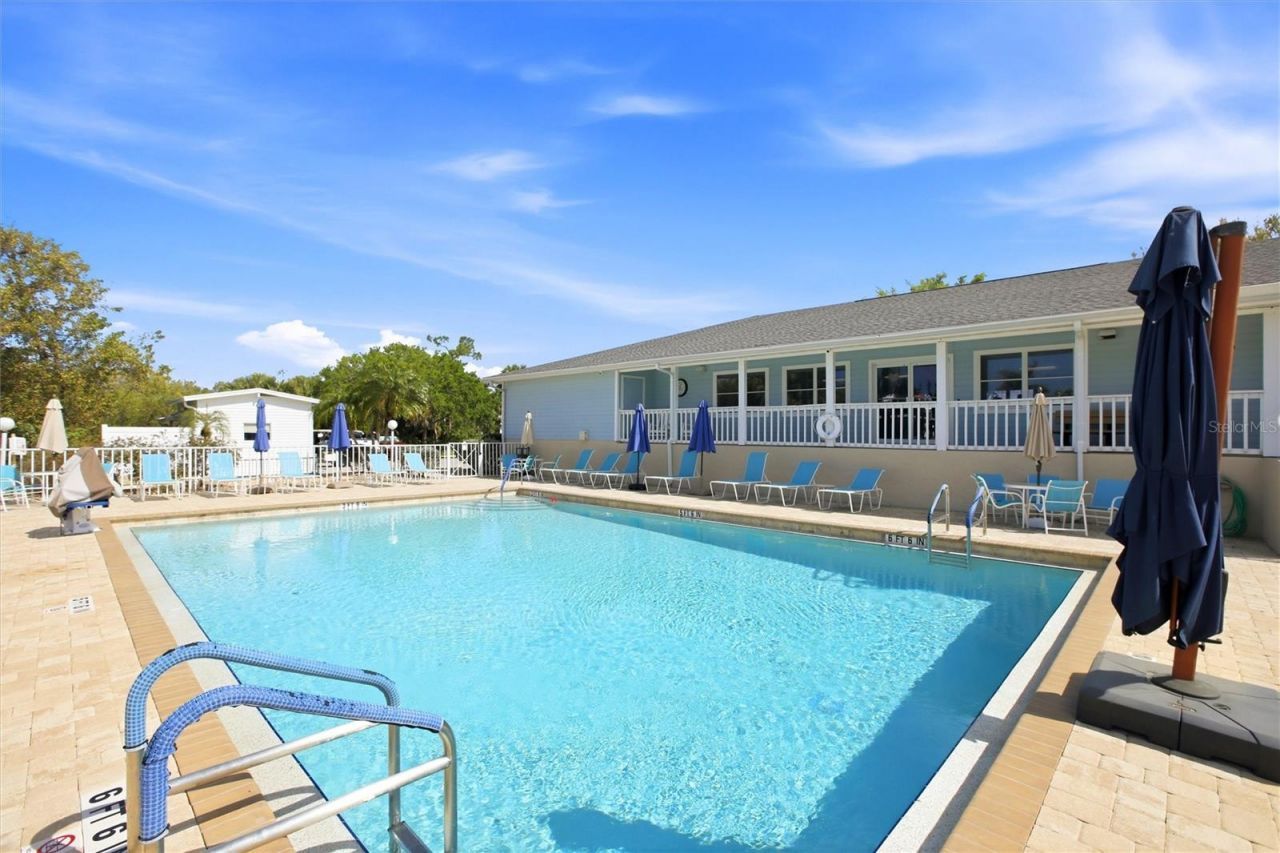 701 Aqui Esta Drive, Unit 52, Punta Gorda, FL 33950 Photo