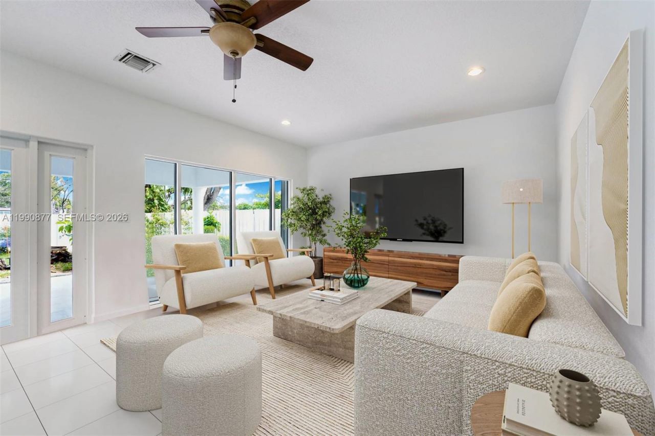 69 S Royal Poinciana Boulevard , Miami Springs, FL 33166 Photo