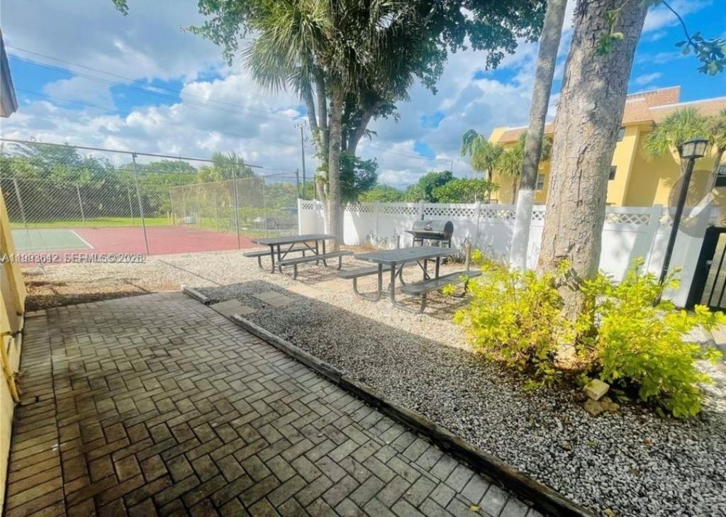 450 NW 20th St, Unit 1030, Boca Raton, FL 33431 Photo