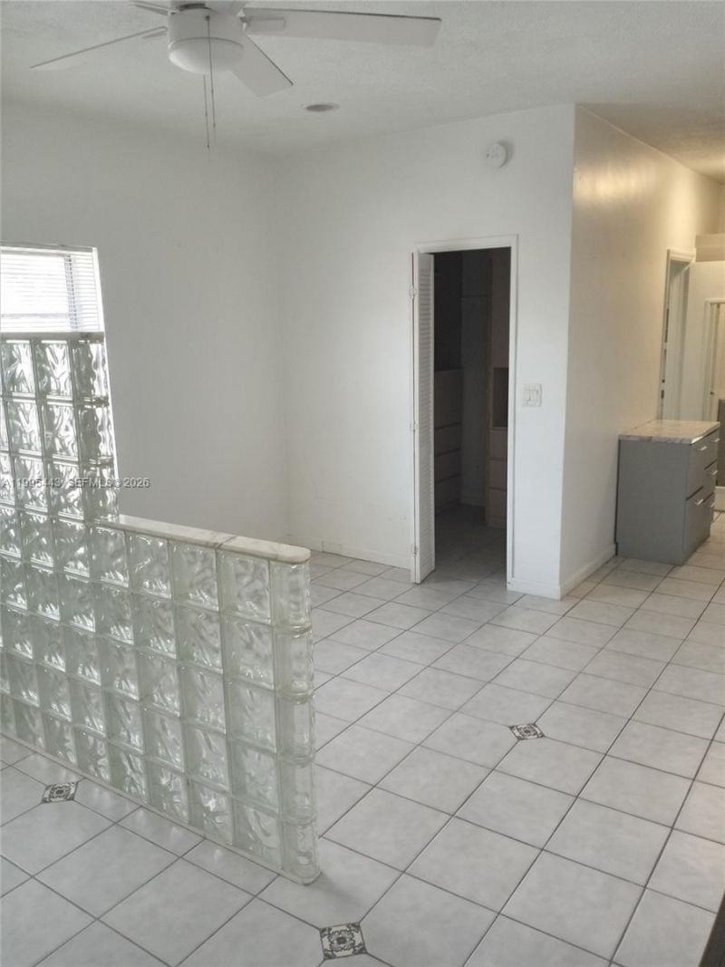 6490 Collins Ave, Unit 18, Miami Beach, FL 33141 Photo