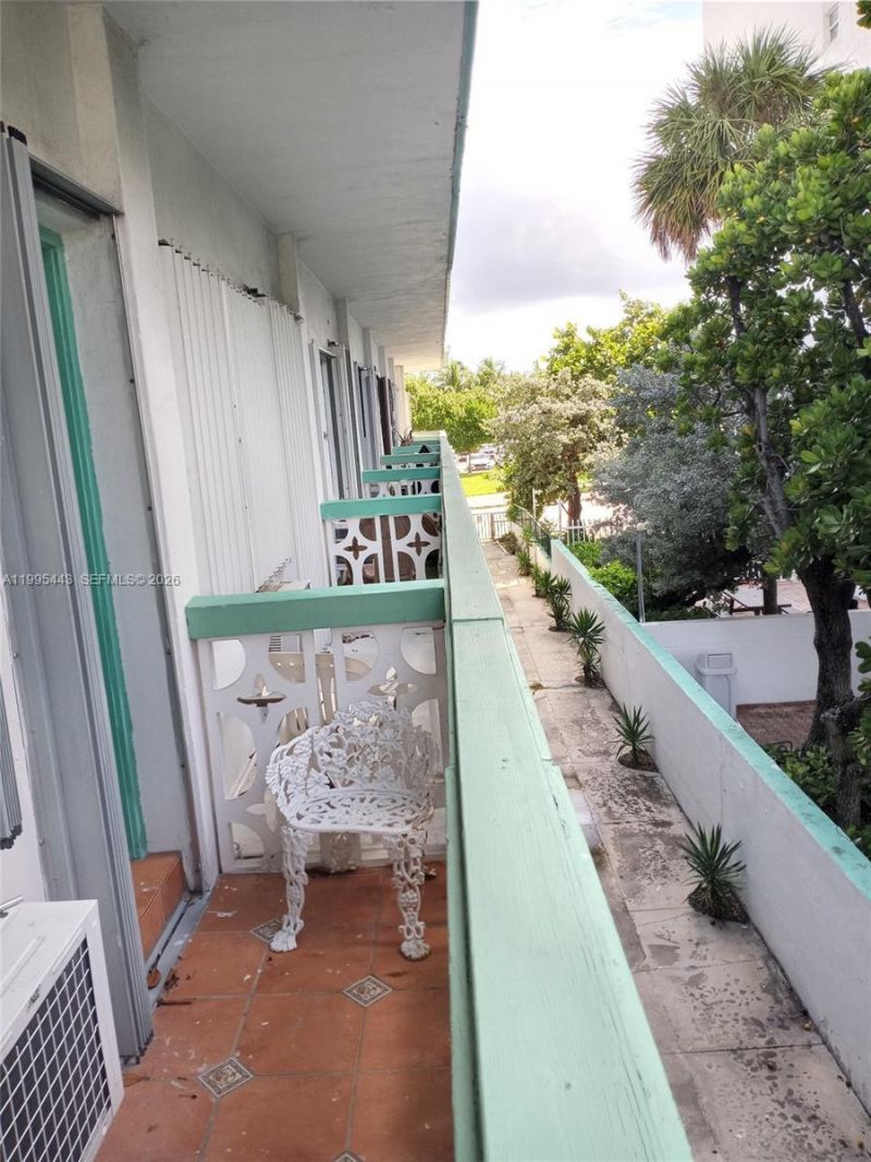 6490 Collins Ave, Unit 18, Miami Beach, FL 33141 Photo
