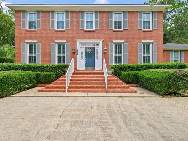 1609 Ridgeland Road W, Mobile, AL 36695