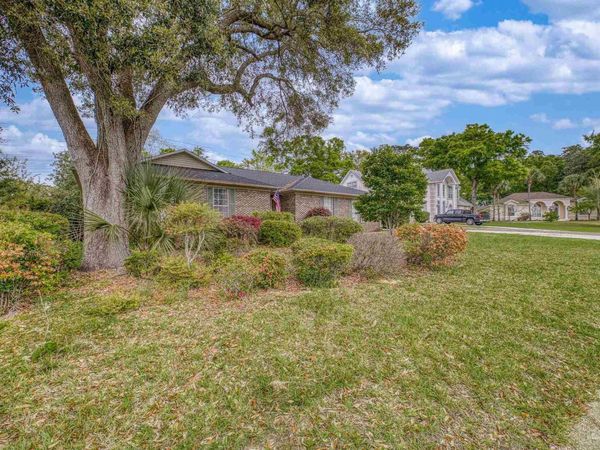 10666 Macgregor Dr, Pensacola, FL 32514