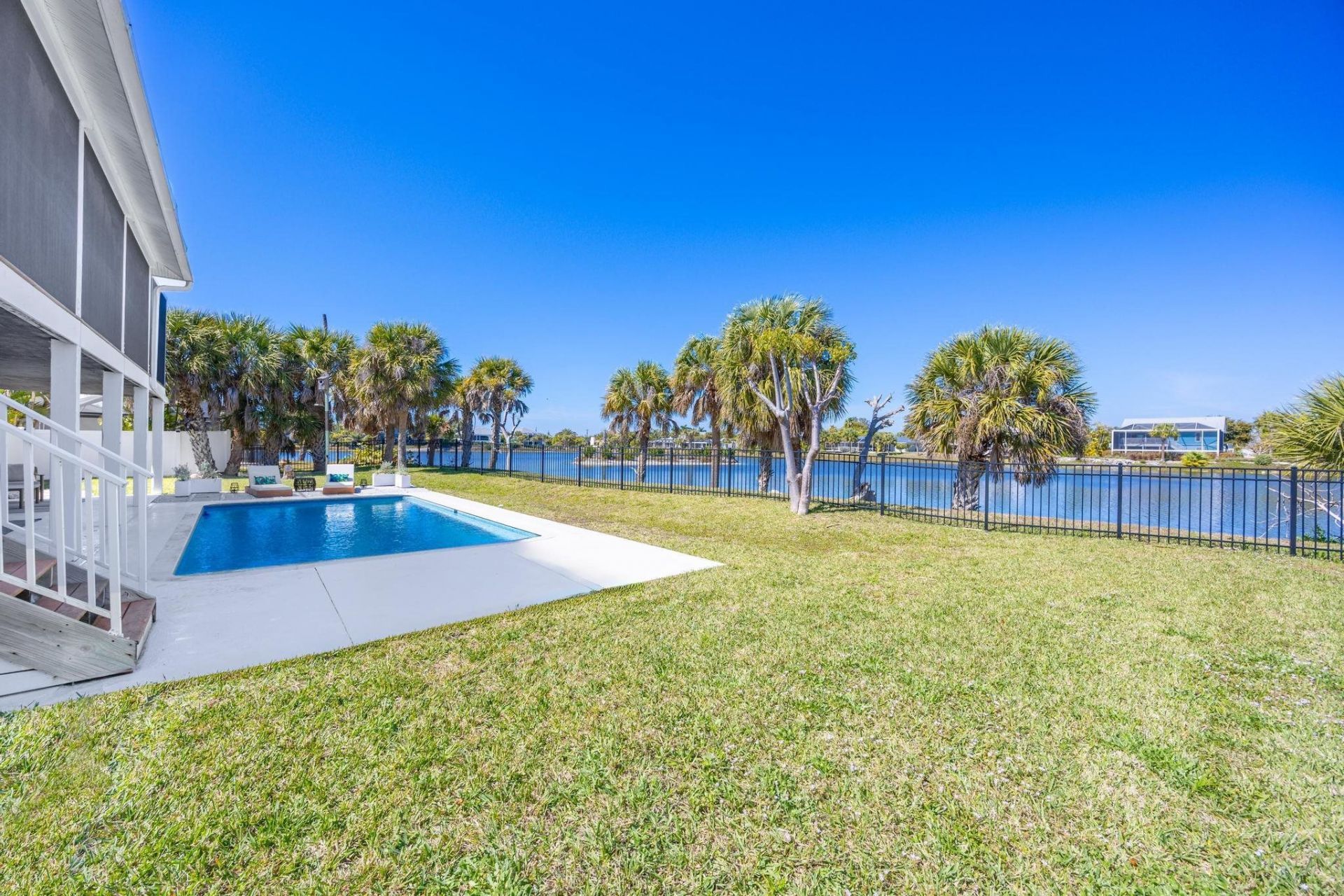 425 Lake Murex Cir, Sanibel, FL 33957 Photo