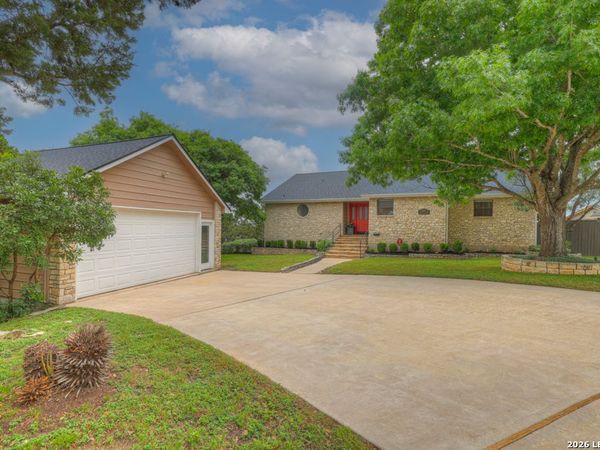 605 High Oaks, Canyon Lake, TX 78133
