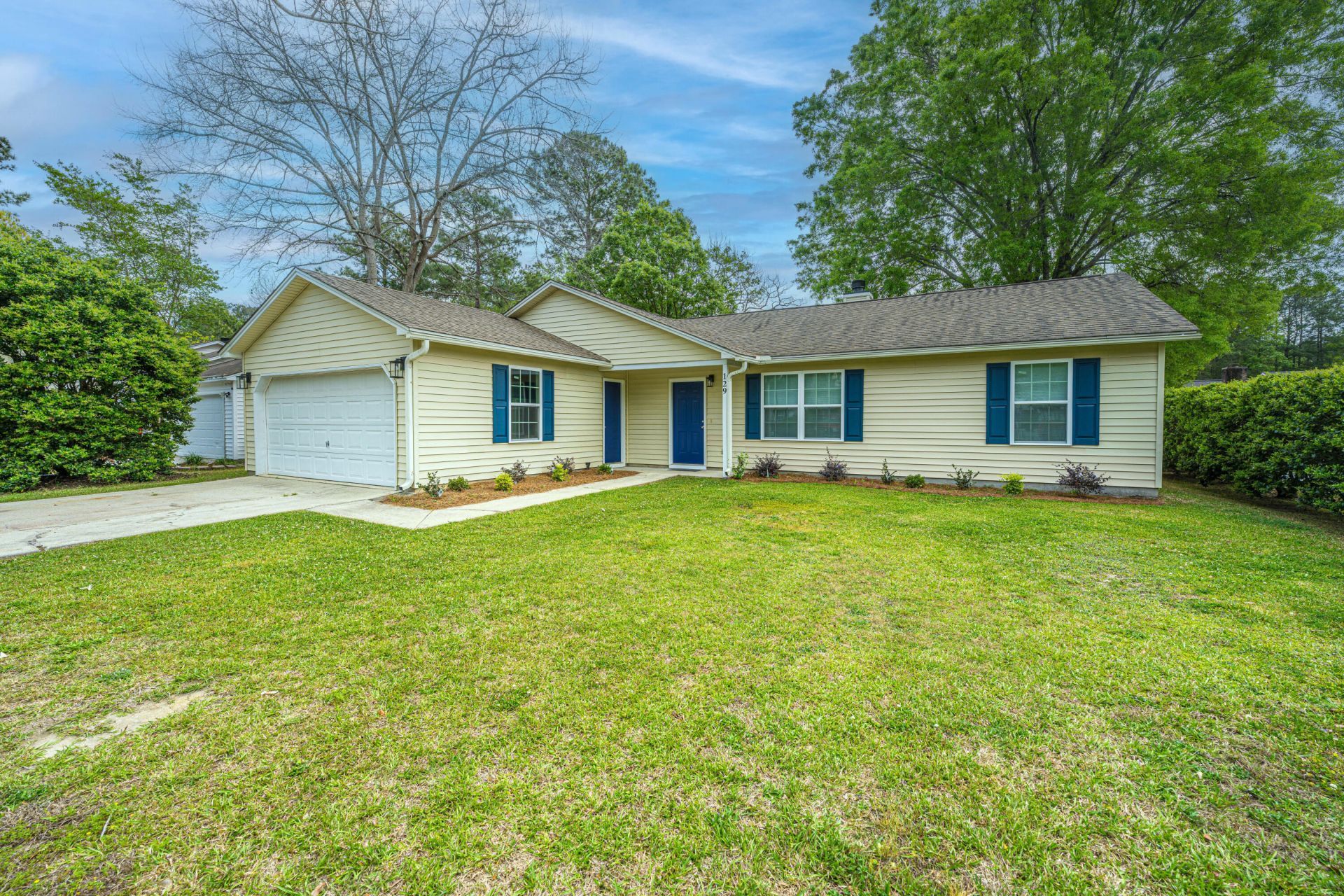 129 Mohican Circle Summerville, SC 29483
