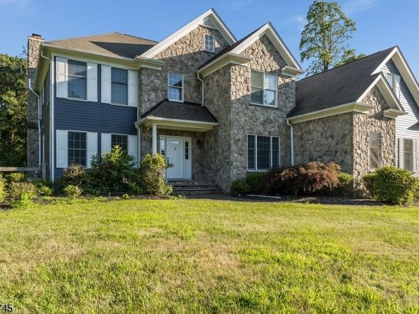 93 Bissell Road, Tewksbury, NJ 08833