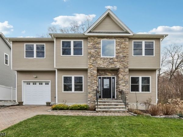 2 Calumet Ave, Parsippany-Troy Hills, NJ 07034