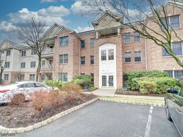 9 Zachary Way, Mount Arlington, NJ 07856