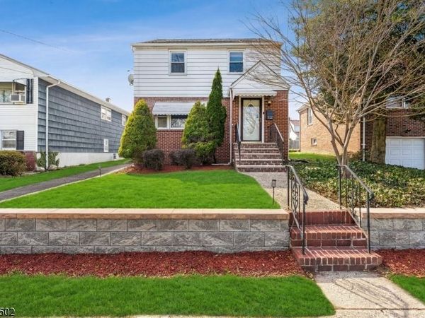 522 Thompson Ave, Roselle, NJ 07203