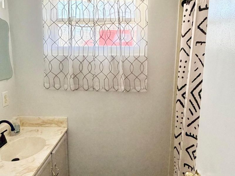 1450 Blaine Drive, Columbus, OH 43227 Photo 9