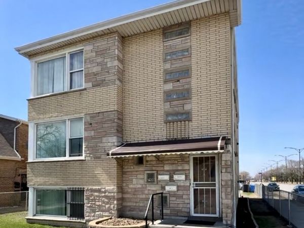 7900 S Richmond Street, Chicago, IL 60652