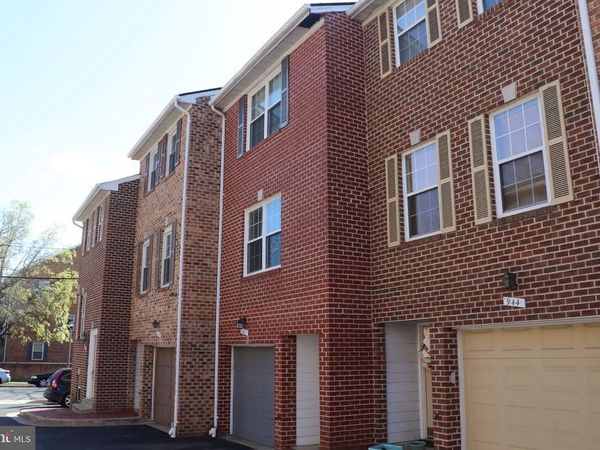 942 S ROLFE STREET , ARLINGTON, VA 22204