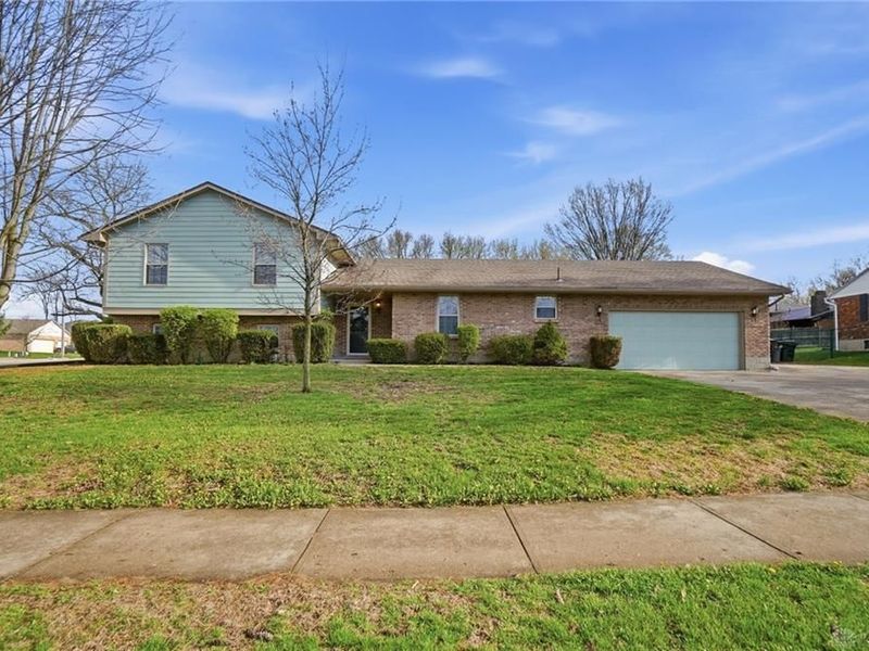 631 Wilson Park Drive, Dayton, OH 45449 Photo 2