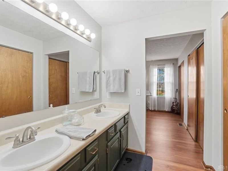 631 Wilson Park Drive, Dayton, OH 45449 Photo 32