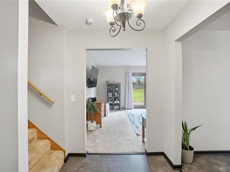 631 Wilson Park Drive, Dayton, OH 45449 Photo 8