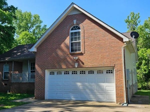 2344 Riverway Dr, Old Hickory, TN 37138