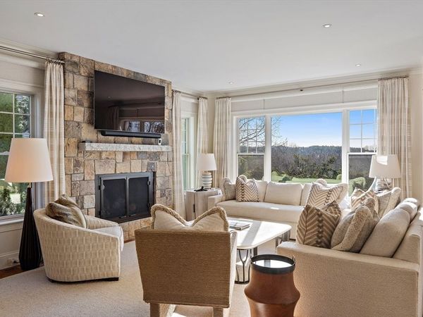 56 Crescent Rd, Unit 56, Needham, MA 02494