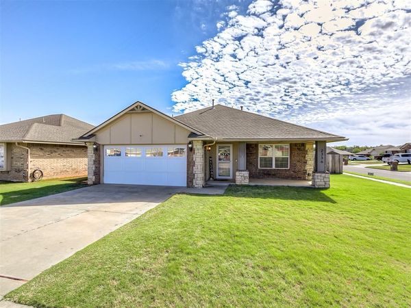 2336 Box Turtle Way, Midwest City, OK 73130