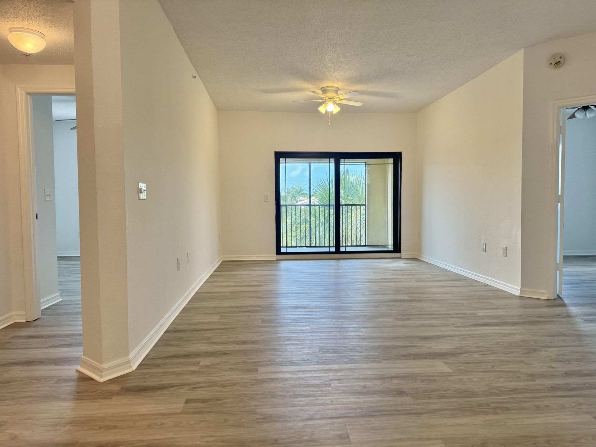 2725 Anzio Court, Unit 304, Palm Beach Gardens, FL 33410 Photo