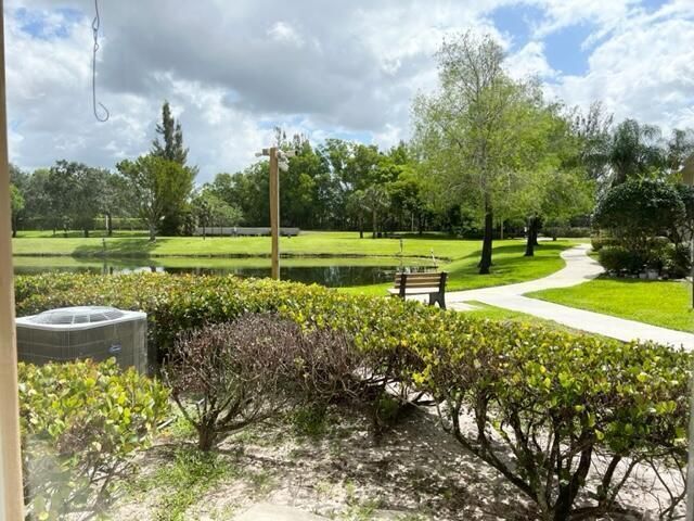 800 S Crestwood Ct Court S, Unit 811, Royal Palm Beach, FL 33411 Photo