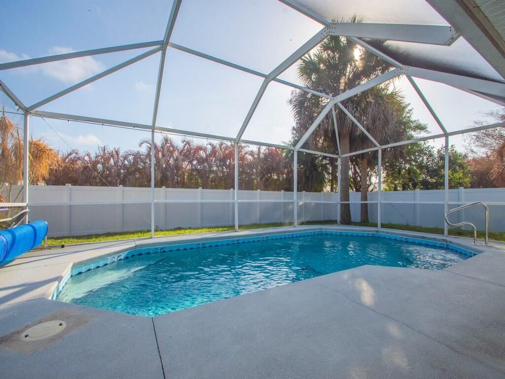 492 Biscayne Lane, Sebastian, FL 32958 Photo