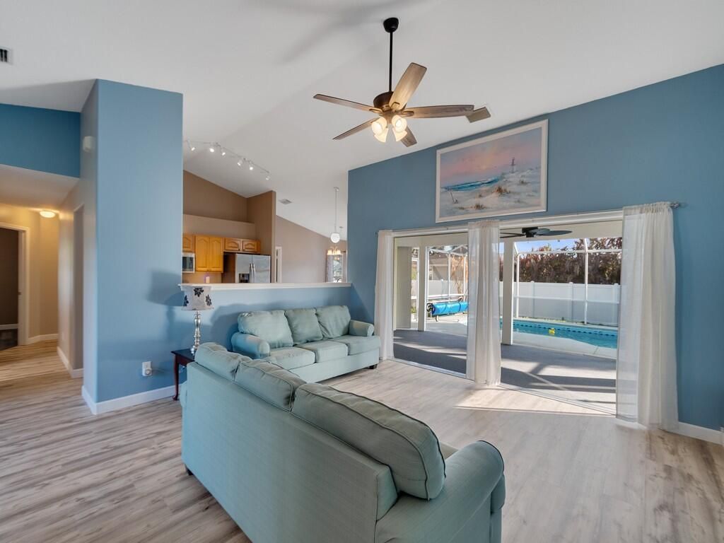 492 Biscayne Lane, Sebastian, FL 32958 Photo