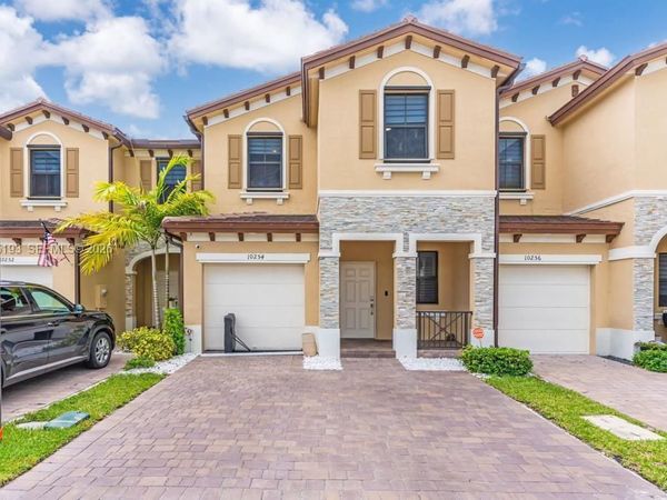 10254 SW 228th Terrace , Miami, FL 33190