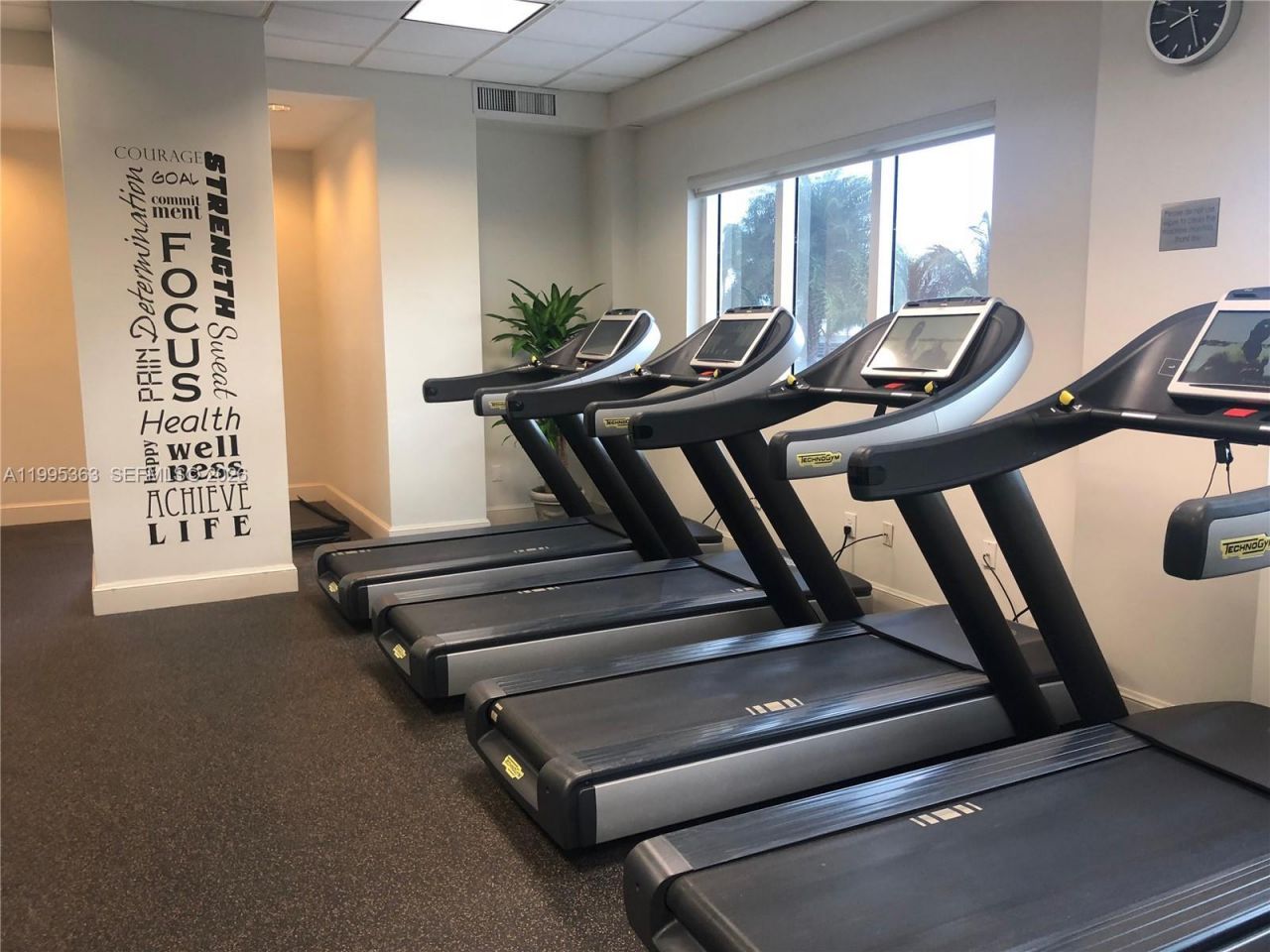 4779 Collins Ave, Unit 1706, Miami Beach, FL 33140 Photo