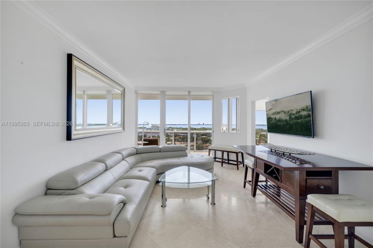 4779 Collins Ave , Unit 1706, Miami Beach, FL 33140 Photo