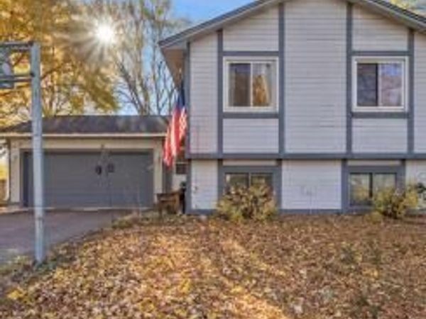 1501 80th Avenue N, Brooklyn Park, MN 55444