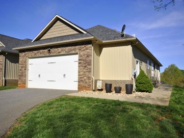 1084 Tori Court, Forest, VA 24551