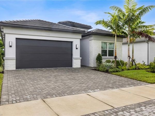 12448 Violet LN , NAPLES, FL 34120