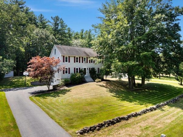 29 Rolling Ridge Road, Londonderry, NH 03053