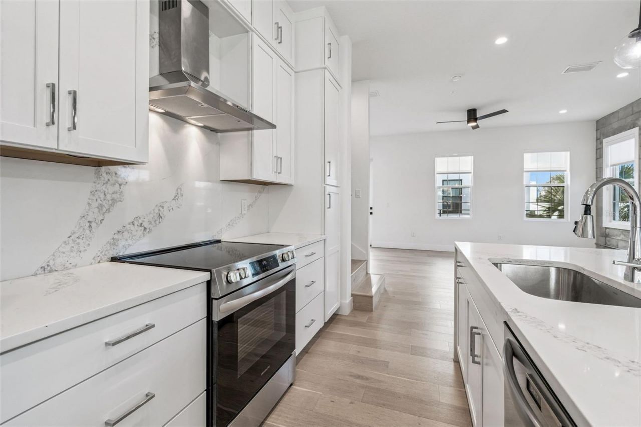 2724 5th Avenue S, Saint Petersburg, FL 33712 Photo