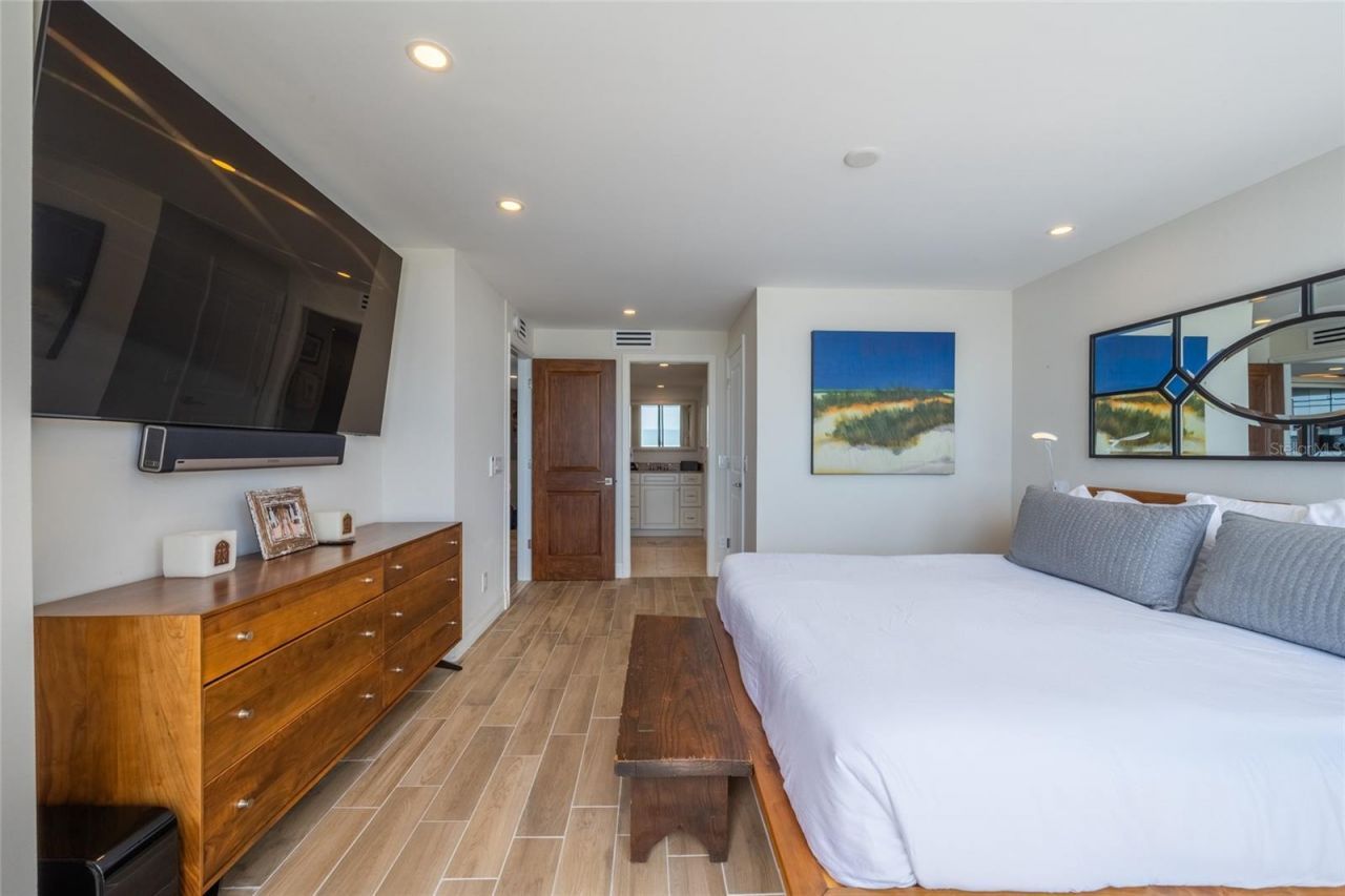 5400 Ocean Boulevard, Unit 10-02, Sarasota, FL 34242 Photo
